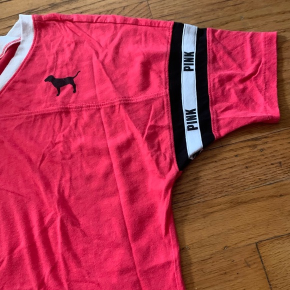 PINK Victoria's Secret woman’s pink shirt XS - Picture 3 of 5